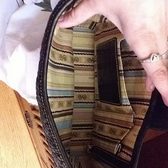 Small Black and Tan Brighton Purse - Picture 6 of 8